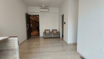 Room in 2 BHK Apartment at Piramal Mahalaxmi, Mahalaxmi – for Rent