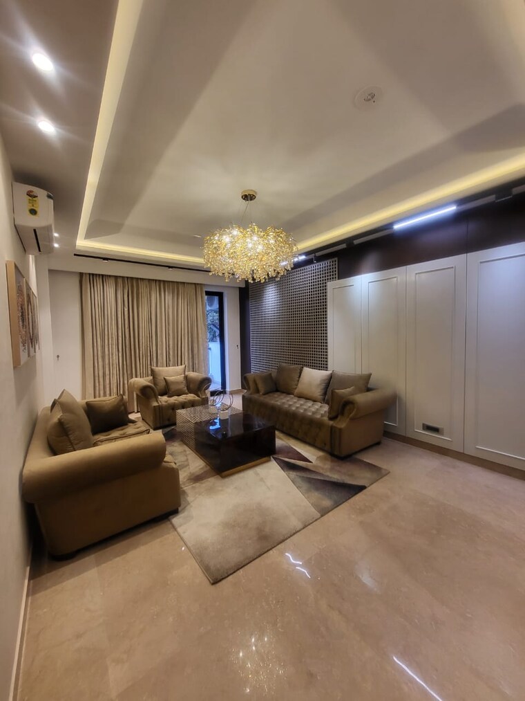 Living Room, omaxe-designer-villas-mayfield-garden 4 Bedroom 4500 Sq.Ft. Builder Floor In Sector 51 Gurgaon 9526369