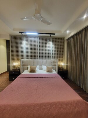 4 BHK Builder Floor For Sale in Omaxe Designer Villas Mayfield Garden, Sector 51