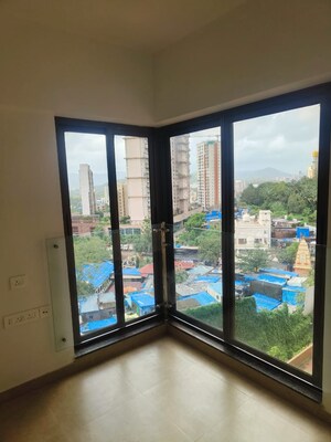 Room in 3 BHK Apartment at Kanakia Silicon Valley, Powai – for Rent