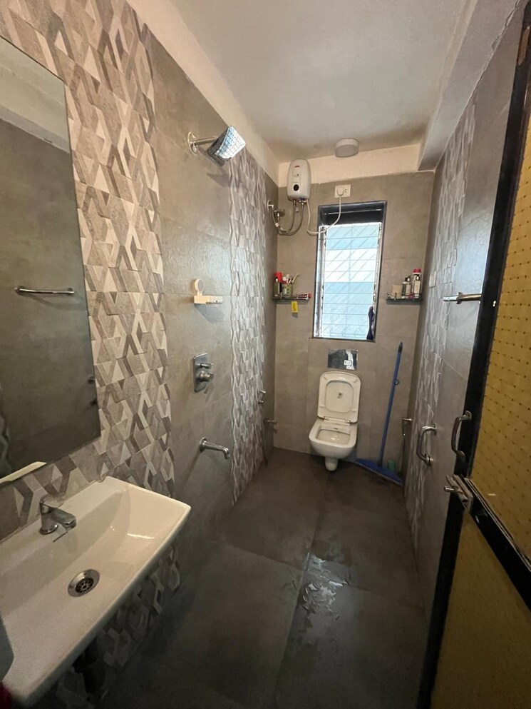 Bathroom, apsara-apartments 2 Bedroom 850 Sq.Ft. Apartment In Pali Hill Mumbai 9526385