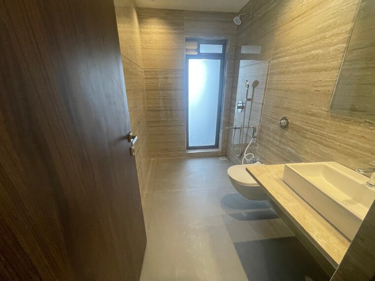 Attached Bathroom, prabhadevi 2 Bedroom 999 Sq.Ft. Apartment In Prabhadevi Mumbai 9526397