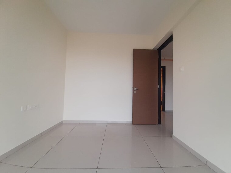 Room, goregaon west 2 Bedroom 530 Sq.Ft. Apartment In Goregaon West Mumbai 9526408