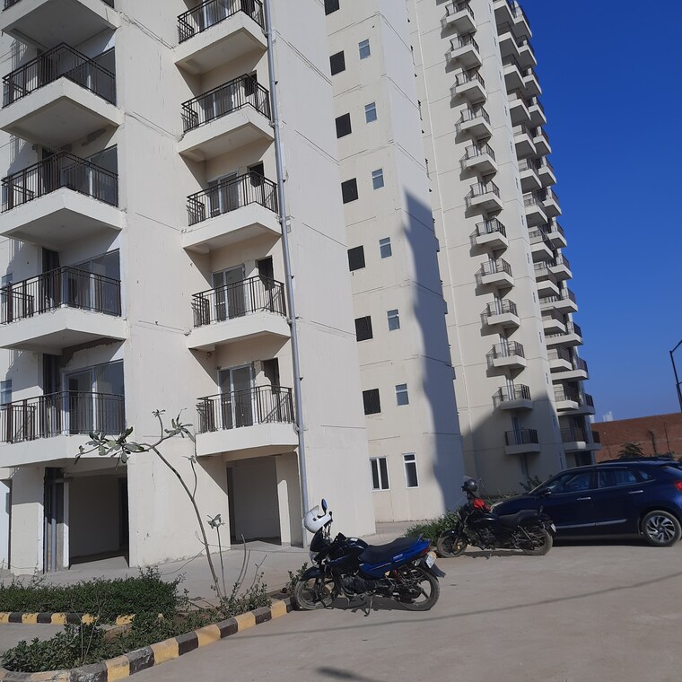 Exterior View, pivotal-paradise 2 Bedroom 657 Sq.Ft. Apartment In Sector 62 Gurgaon 9526457