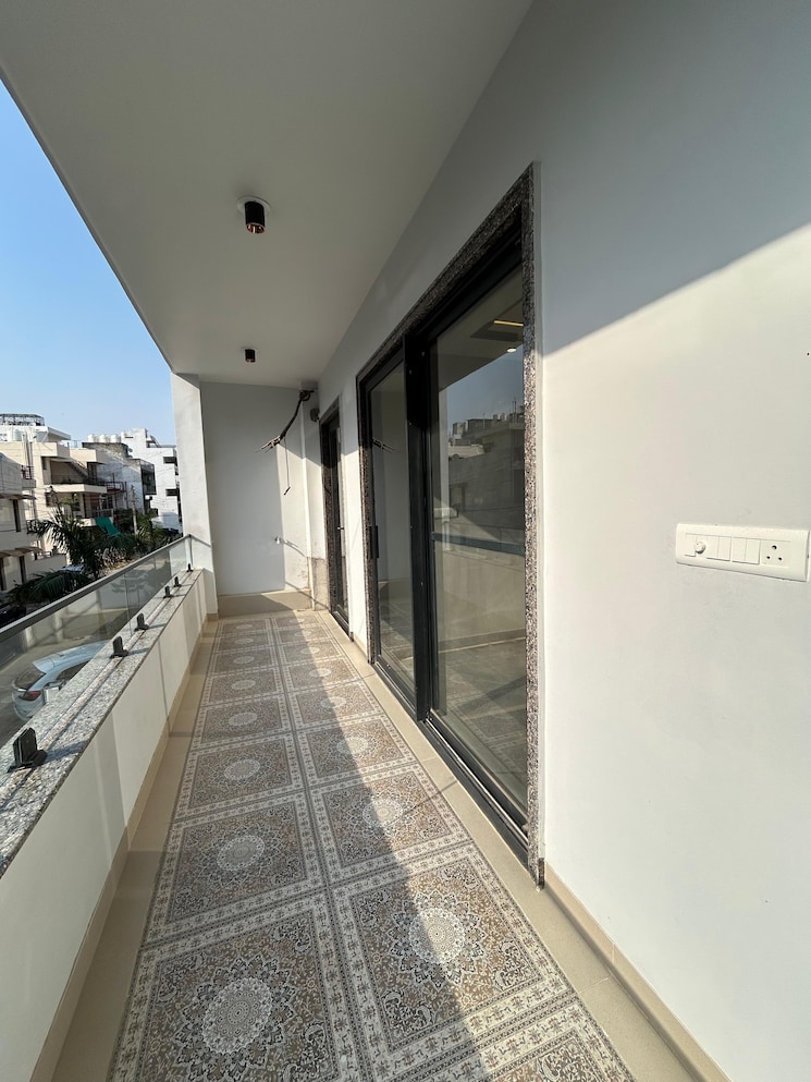 Balcony, sector 56 4 Bedroom 2700 Sq.Ft. Builder Floor In Sector 56 Gurgaon 9526451