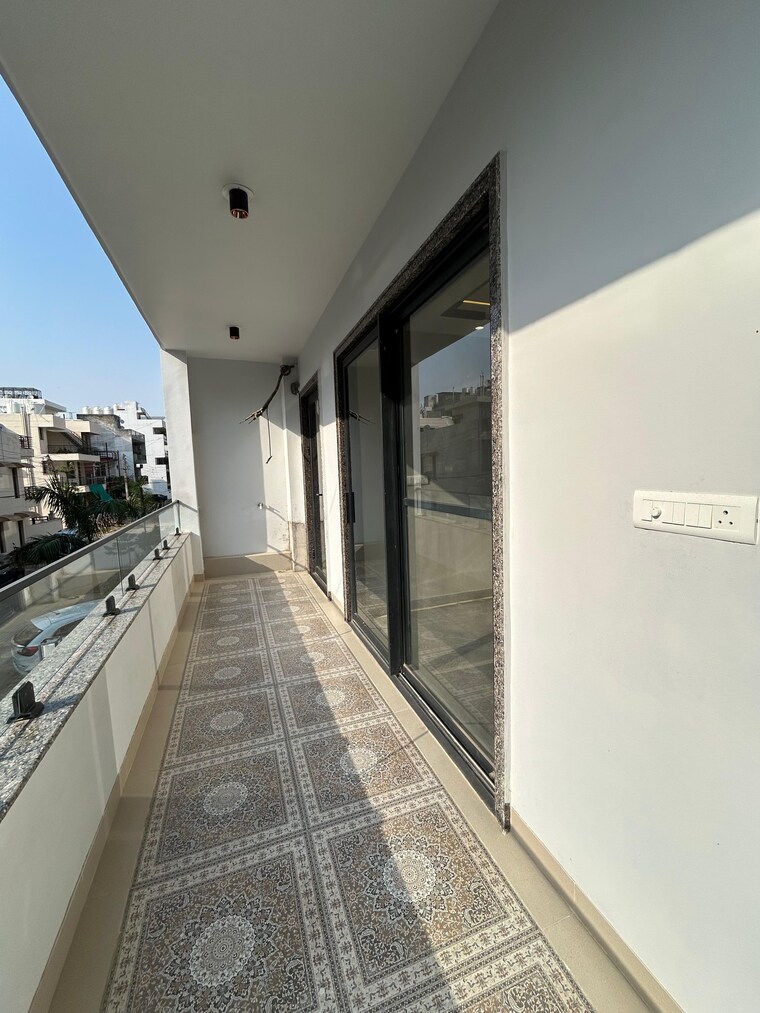 Balcony, sector 56 4 Bedroom 2700 Sq.Ft. Builder Floor In Sector 56 Gurgaon 9526451