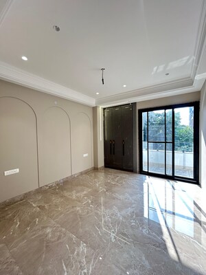 Room in 4 BHK Builder Floor at Sector 56 – for Sale