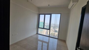 Room in 2 BHK Apartment at Prabhadevi – for Rent