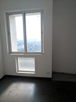 Room in 3 BHK Apartment at JM Aroma, Sector 75 – for Rent