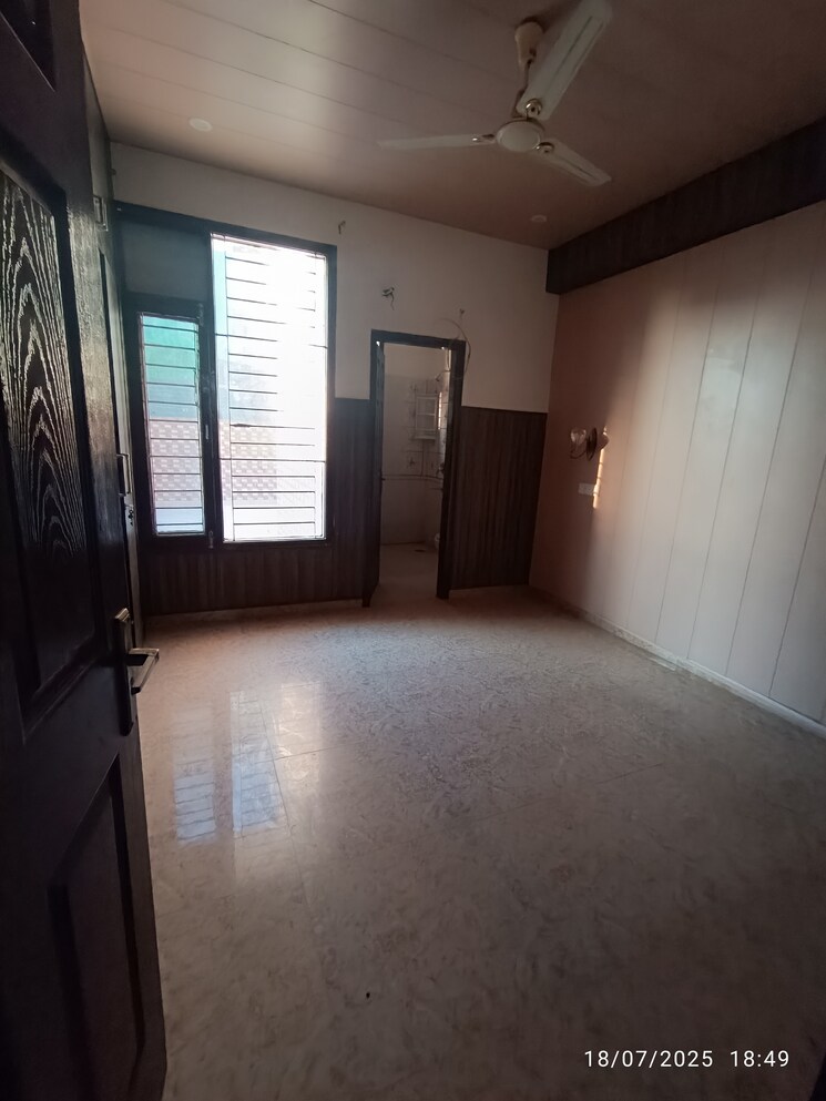 Room, sector 118 3 Bedroom 1500 Sq.Ft. Apartment In Sector 118 Mohali 9526550