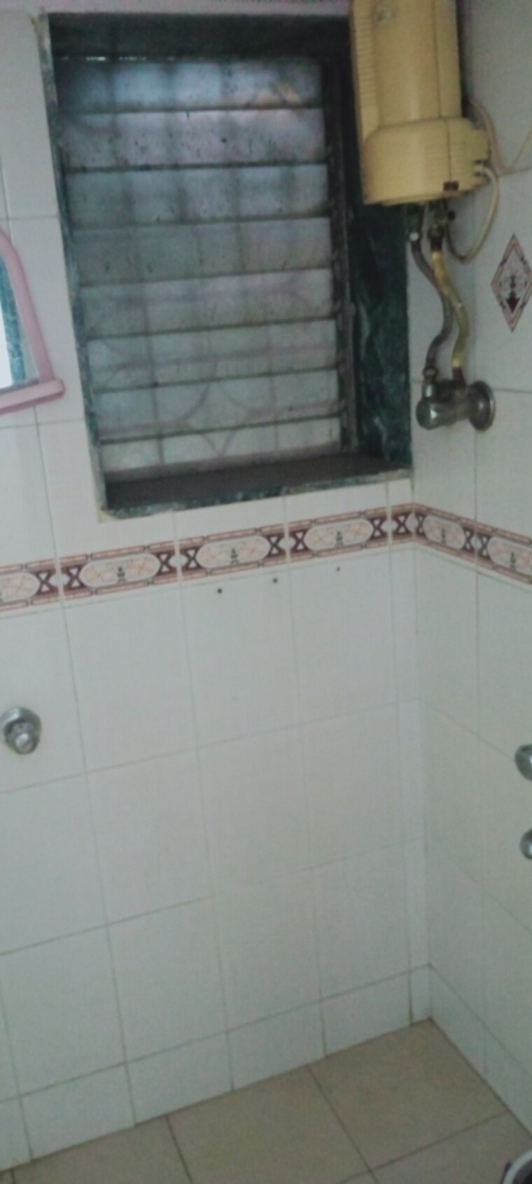Bathroom, poonam-darshan 1 Bedroom 550 Sq.Ft. Apartment In Andheri East Mumbai 9526577