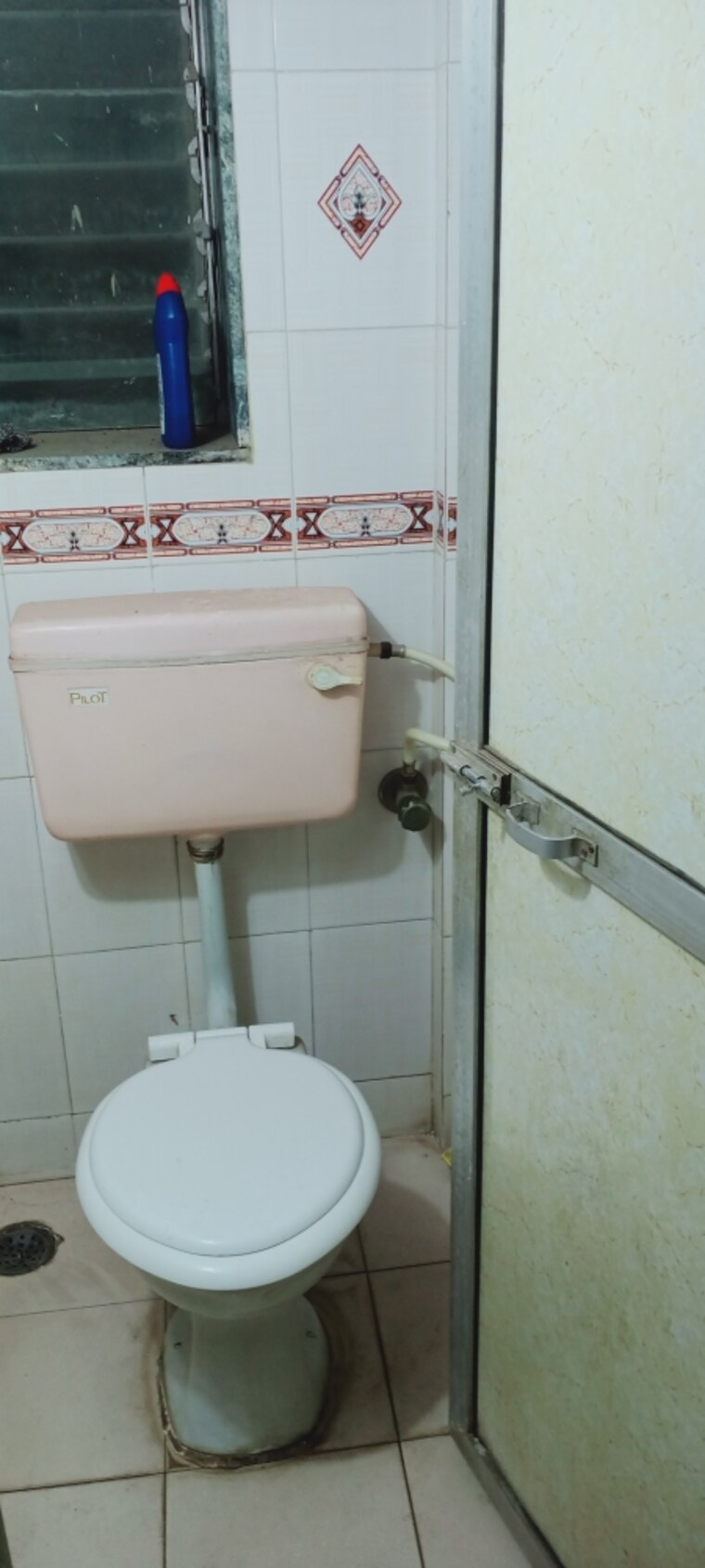 Bathroom, poonam-darshan 1 Bedroom 550 Sq.Ft. Apartment In Andheri East Mumbai 9526577