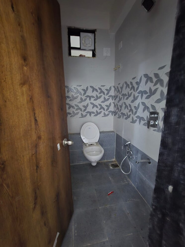 Bathroom, harni 2 Bedroom 1050 Sq.Ft. Apartment In Harni Vadodara 9526558