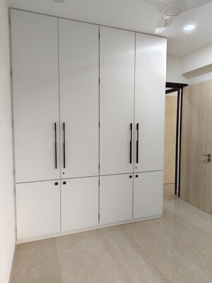 Room in 3 BHK Apartment at Adani Ten BKC, Bandra East – for Rent