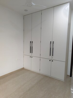 Room in 3 BHK Apartment at Adani Ten BKC, Bandra East – for Rent