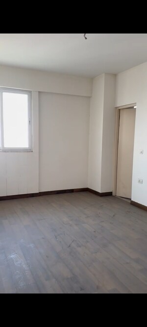 Room in 3.5 BHK Apartment at Conscient Heritage Max, Sector 102 – for Sale