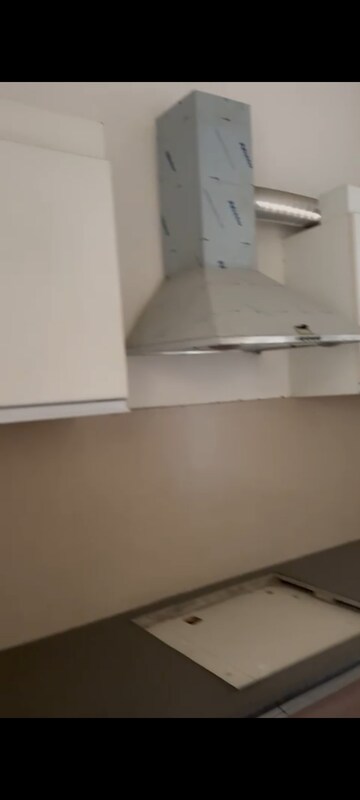 Room in 3.5 BHK Apartment at Conscient Heritage Max, Sector 102 – for Sale