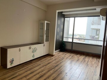 Room in 4 BHK Builder Floor at Sector 6 – for Rent