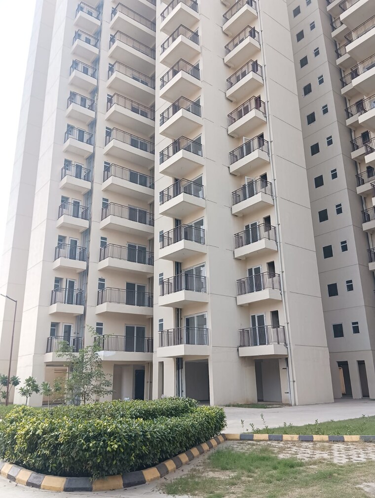 Exterior View, pivotal-paradise 2 Bedroom 657 Sq.Ft. Apartment In Sector 62 Gurgaon 9526617