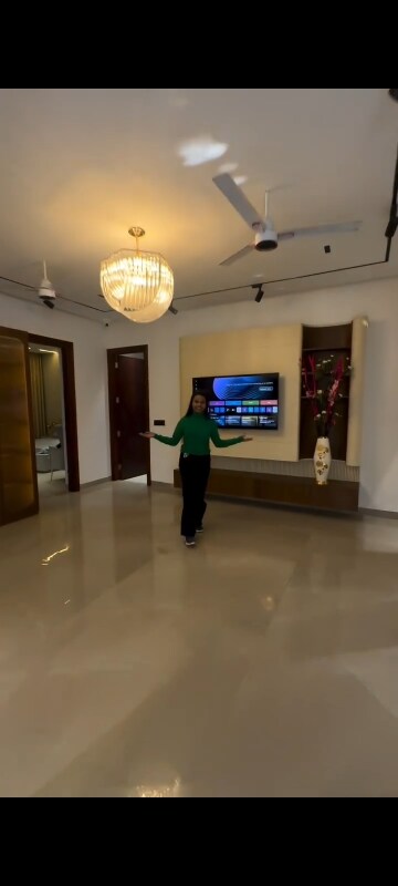 Parking in 6 BHK Villa at Sunny Enclave – for Sale