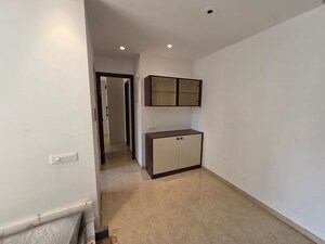 Room in 2 BHK Apartment at Hiranandani Highland, Powai – for Rent