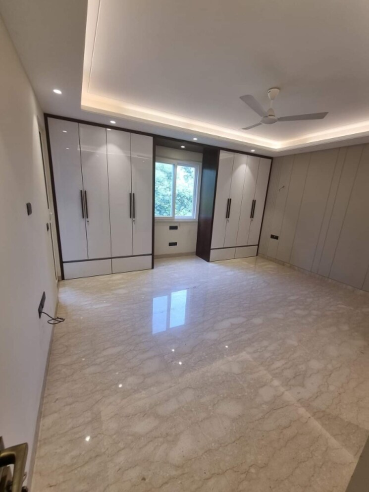 Master Bedroom, greater kailash i 3 Bedroom 3300 Sq.Ft. Builder Floor In Greater Kailash I Delhi 9526682