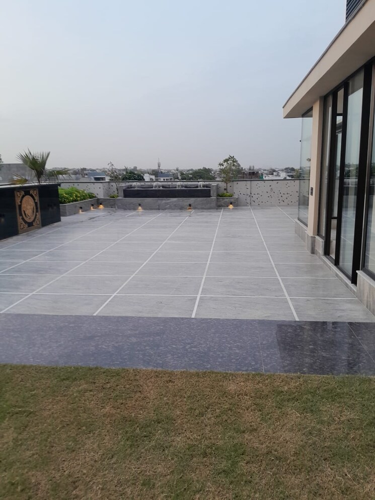Exterior View, dlf phase ii  1000 Sq.Yd. Plot In Dlf Phase ii Gurgaon 9526674