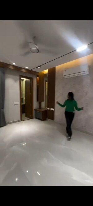 Room in 5 BHK Independent House at Sunny Enclave – for Sale