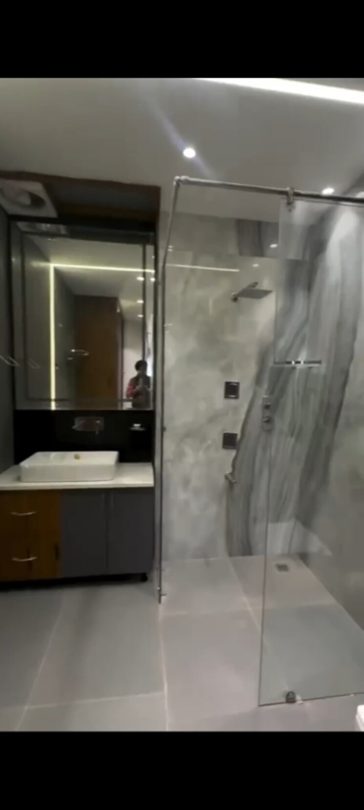 Bathroom, sunny enclave 5 Bedroom 256 Sq.Yd. Independent House In Sunny Enclave Mohali 9526691