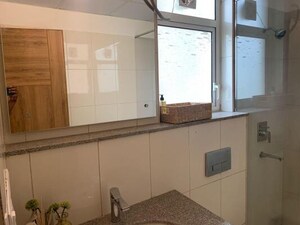 Room in 3.5 BHK Builder Floor at Central Park Flower Valley Aqua Front Towers, Sohna Sector 33 – for Rent