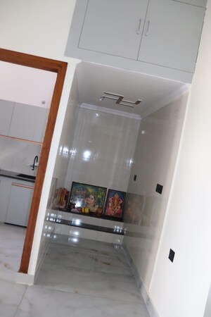 Furnished Amenities in 2 BHK Builder Floor at Jogiwala – for Rent