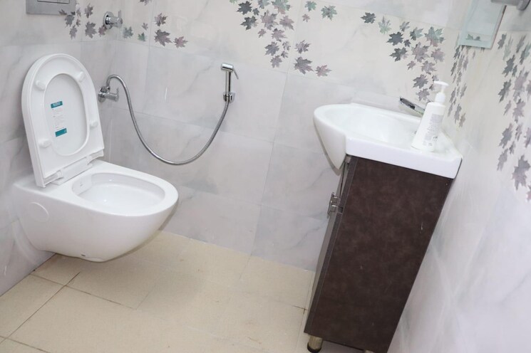 Bathroom, jogiwala 2 Bedroom 1500 Sq.Ft. Builder Floor In Jogiwala Dehradun 9526697