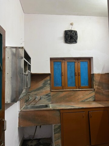 Bedroom in 4 BHK Independent House at Jogiwala – for Rent