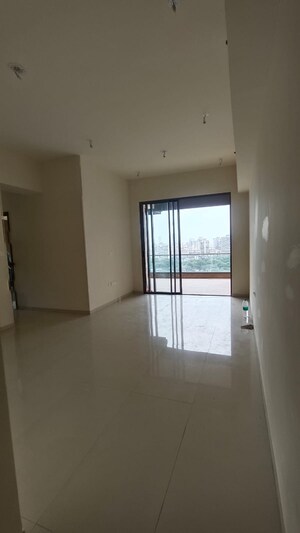 Room in 2 BHK Apartment at Mulund West – for Sale