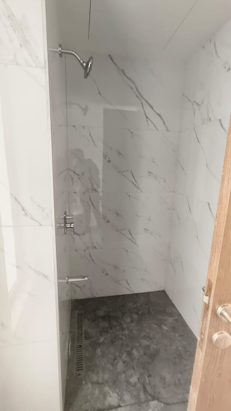 Bathroom, mulund west 2 Bedroom 855 Sq.Ft. Apartment In Mulund West Mumbai 9526711