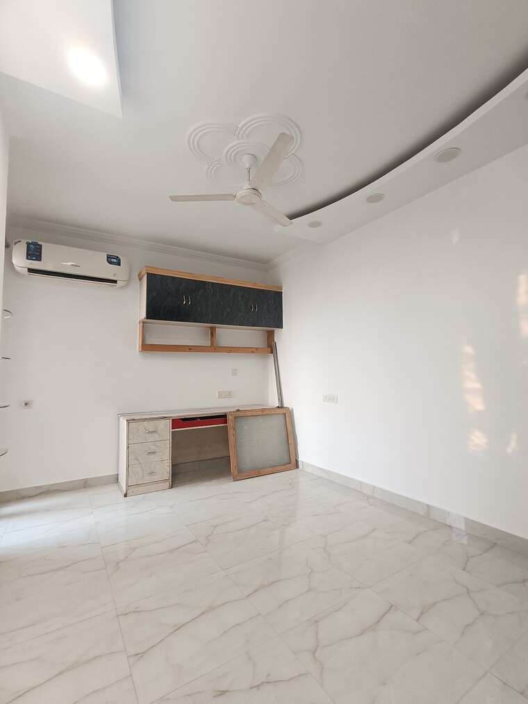 undefined, unitech-palms 2 Bedroom 1260 Sq.Ft. Apartment In South City 1 Gurgaon 9526744