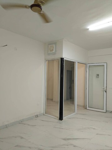 Room in 3 BHK Builder Floor at Saket – for Rent
