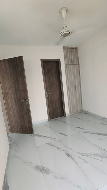 Room in 3 BHK Builder Floor at Saket – for Rent