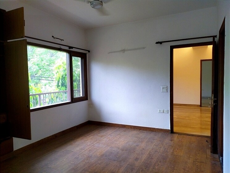 Master Bedroom, greater kailash i 3 Bedroom 3000 Sq.Ft. Builder Floor In Greater Kailash I Delhi 9526773