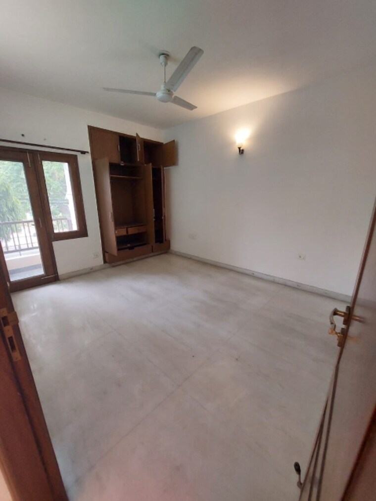 Master Bedroom, greater kailash i 3 Bedroom 3000 Sq.Ft. Builder Floor In Greater Kailash I Delhi 9526773