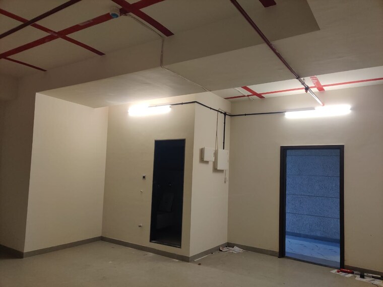 Team Area, bramha-boulevard Commercial Office Space 430 Sq.Ft. In Camp Pune 9526753