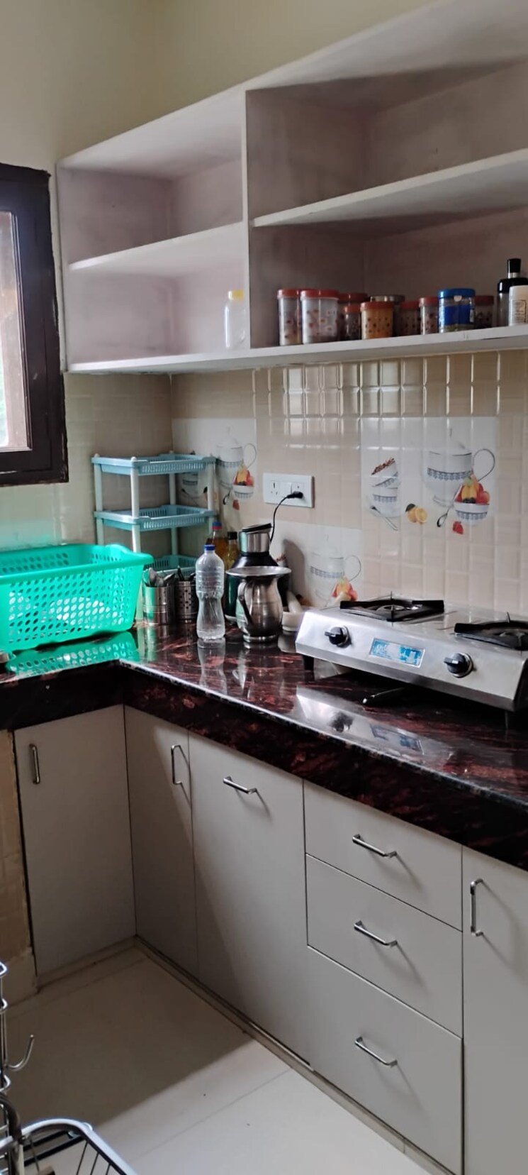 Kitchen, sarita-vihar-pocket-j-rwa 1.5 Bedroom 750 Sq.Ft. Apartment In Sarita Vihar Delhi 9526771