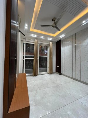 Building Lobby in 4 BHK Builder Floor at Saket – for Rent