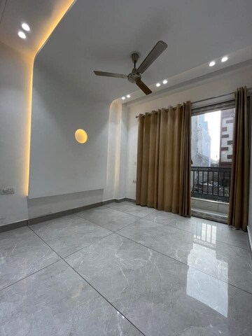 Room in 4 BHK Builder Floor at Saket – for Rent