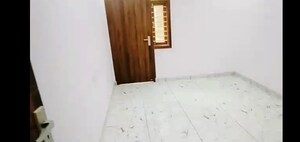 Room in 3 BHK Builder Floor at Mahavir Enclave – for Rent