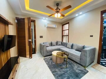 Bedroom in 2 BHK Builder Floor at Saket – for Rent