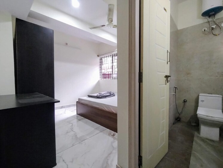 Bathroom, saket 3 Bedroom 1215 Sq.Ft. Builder Floor In Saket Delhi 9526800