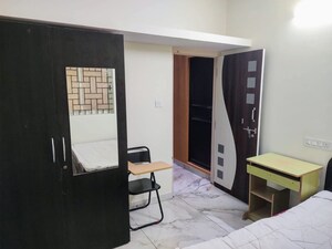 Team Area in 3 BHK Builder Floor at Saket – for Rent