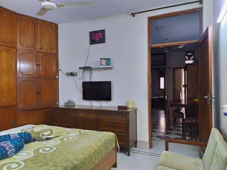 Master Bedroom, kalkaji 2 Bedroom 900 Sq.Ft. Builder Floor In Kalkaji Delhi 9526822