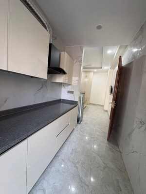 Kitchen in 1 BHK Builder Floor at Malviya Nagar – for Rent